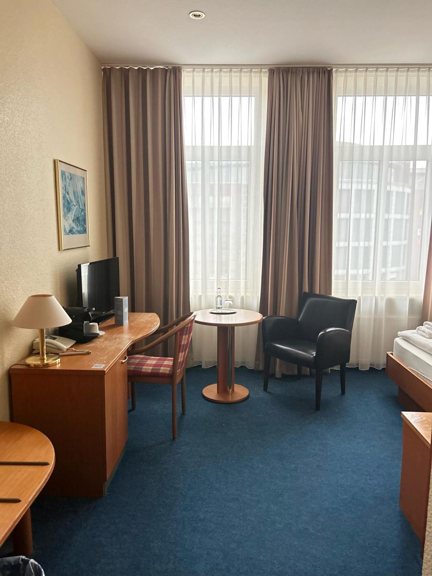 Sure Hotel By Best Western Wilhelmshaven City Exteriör bild