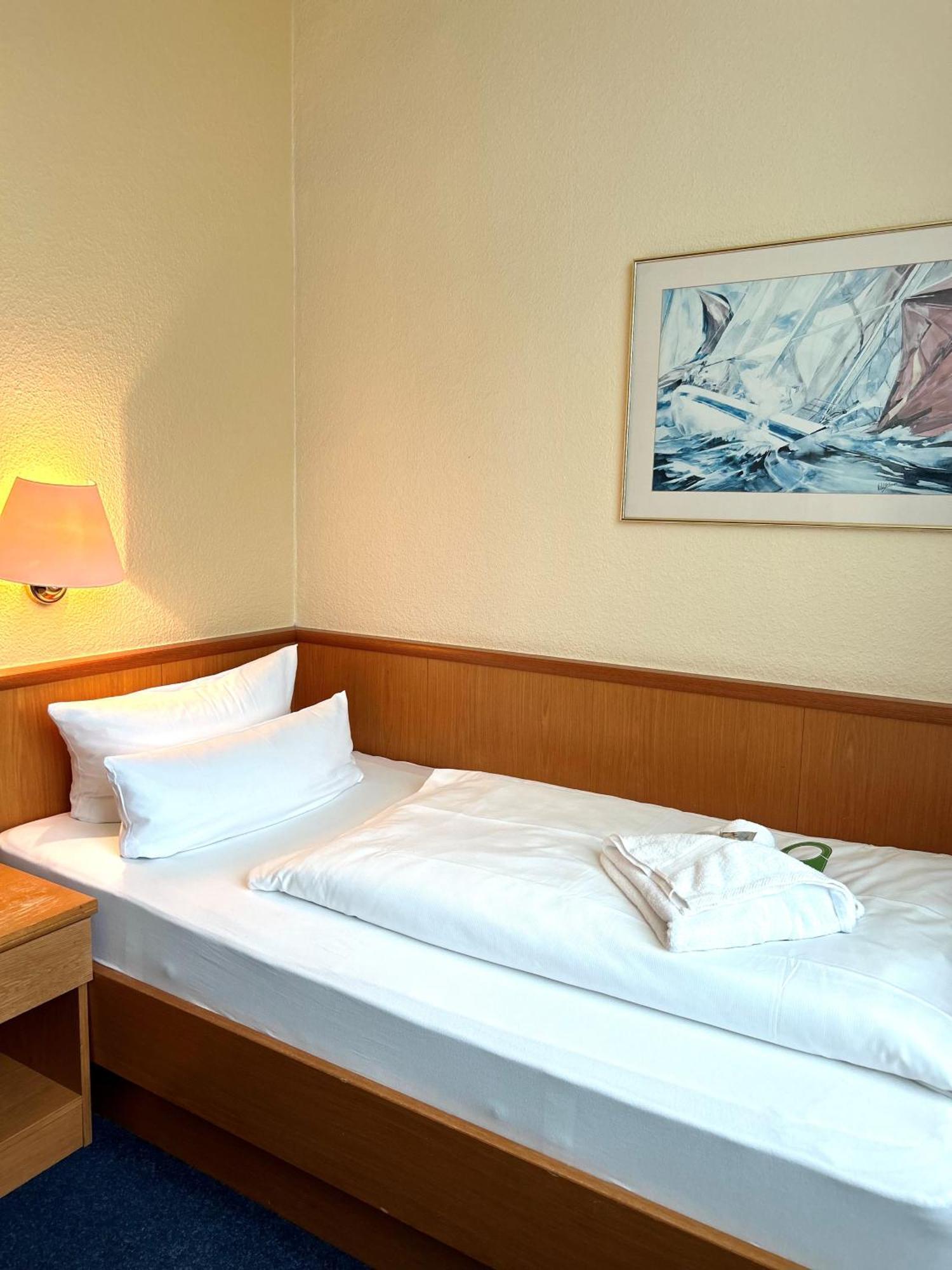 Sure Hotel By Best Western Wilhelmshaven City Exteriör bild